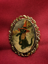 Load image into Gallery viewer, Brooch halloween
